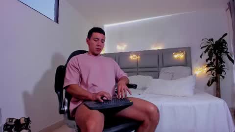 Bastian Independent Model online show from 07.28.26
