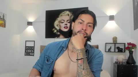 Snapshot of bastian_jones1 chatting on 09.21.25 bastian_jones1 online show from 09.21.25