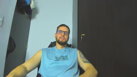 Snapshot of bastianwatson10 chatting on 11.10.25 bastianwatson10 online show from 11.10.25