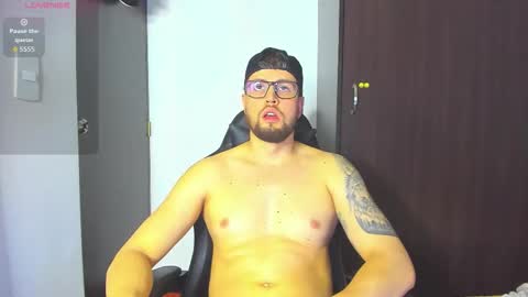 Snapshot of bastianwatson10 chatting on 11.12.25 bastianwatson10 online show from 11.12.25