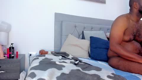 Idaly and Carlos online show from 09.13.25