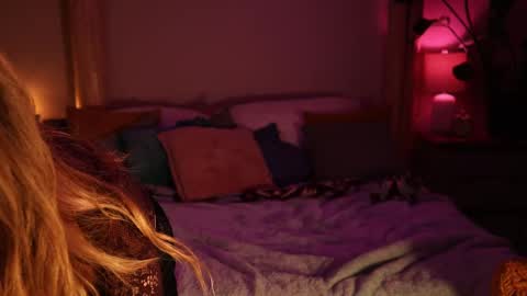 BATTLE BLONDE online show from 09.29.25