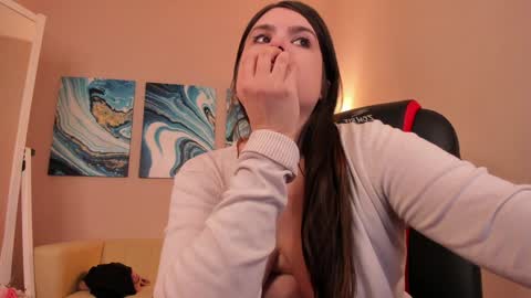 Snapshot of battymoll chatting on 12.04.24 battymoll online show from 12.04.24