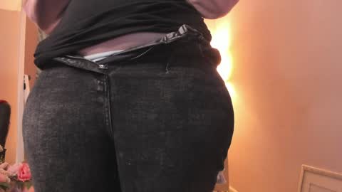 Snapshot of battymoll chatting on 02.02.25 battymoll online show from 02.02.25