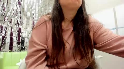 Snapshot of battymoll chatting on 03.06.25 battymoll online show from 03.06.25