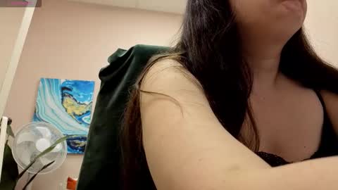 Snapshot of battymoll chatting on 11.02.25 battymoll online show from 11.02.25