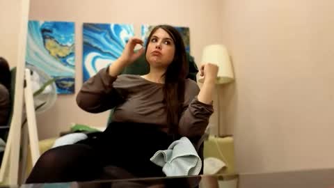 Snapshot of battymoll chatting on 11.06.25 battymoll online show from 11.06.25