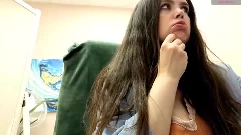 Snapshot of battymoll chatting on 11.27.25 battymoll online show from 11.27.25