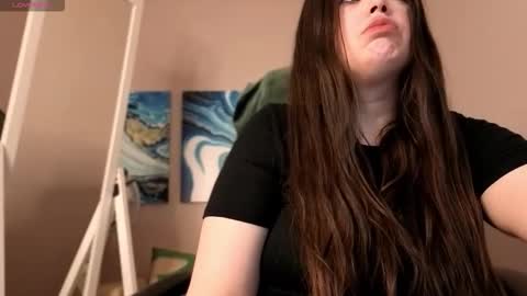 Snapshot of battymoll chatting on 12.04.25 battymoll online show from 12.04.25