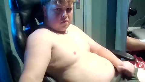 Snapshot of bawly13 chatting on 10.22.25 ray online show from 10.22.25