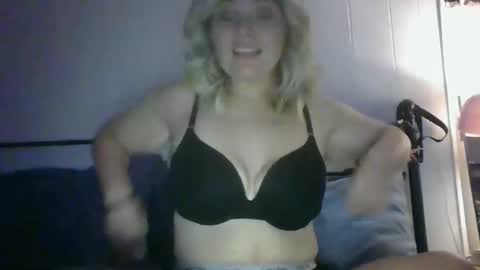 Baylee online show from 11.30.25