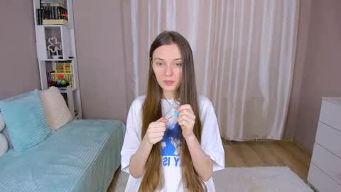 Snapshot of bb_lourels_ chatting on 01.11.26 Lourel I will be here on and online show from 01.11.26