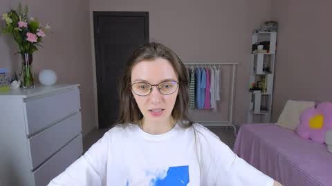 Snapshot of bb_lourels_ chatting on 03.28.26 Lourel I will be here on and online show from 03.28.26