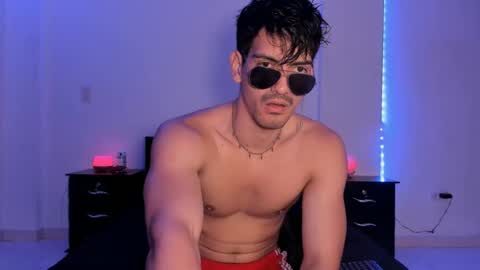 Snapshot of bbbeachboy chatting on 01.06.25 Valentino online show from 01.06.25