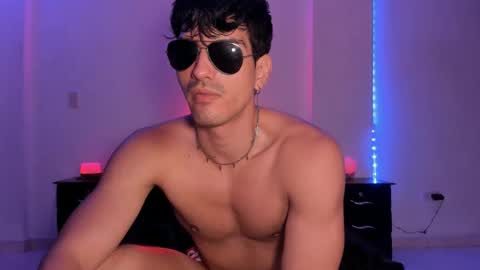 Snapshot of bbbeachboy chatting on 01.14.25 Valentino online show from 01.14.25