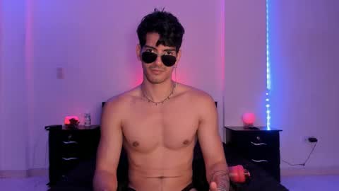 Snapshot of bbbeachboy chatting on 01.14.25 Valentino online show from 01.14.25