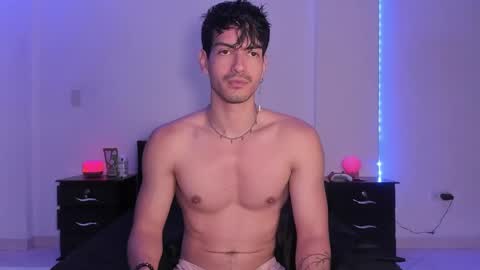 Snapshot of bbbeachboy chatting on 01.17.25 Valentino online show from 01.17.25