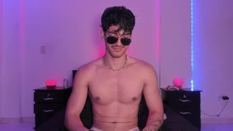 Snapshot of bbbeachboy chatting on 01.18.25 Valentino online show from 01.18.25