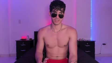 Snapshot of bbbeachboy chatting on 01.21.25 Valentino online show from 01.21.25