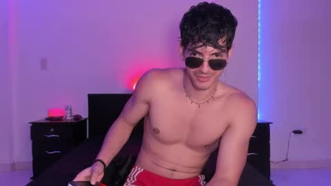 Snapshot of bbbeachboy chatting on 01.22.25 Valentino online show from 01.22.25