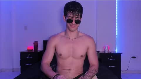 Snapshot of bbbeachboy chatting on 01.27.25 Valentino online show from 01.27.25