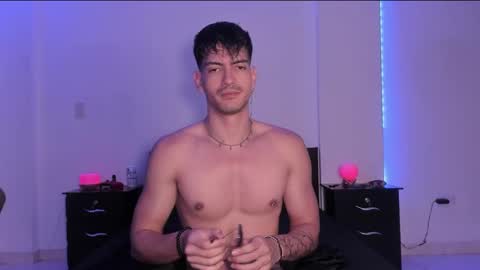 Snapshot of bbbeachboy chatting on 01.29.25 Valentino online show from 01.29.25