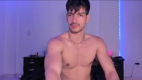 Snapshot of bbbeachboy chatting on 02.12.25 Valentino online show from 02.12.25