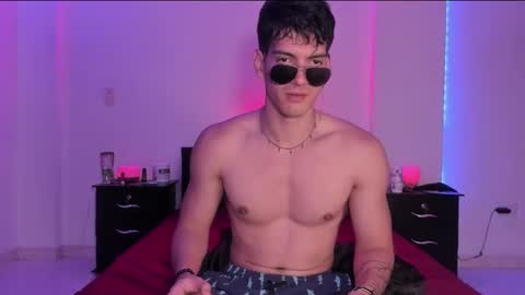 Snapshot of bbbeachboy chatting on 02.13.25 Valentino online show from 02.13.25