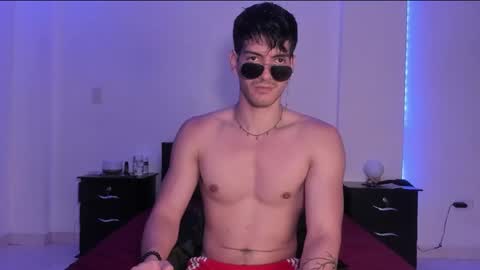 Snapshot of bbbeachboy chatting on 02.17.25 Valentino online show from 02.17.25