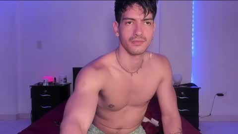 Snapshot of bbbeachboy chatting on 02.19.25 Valentino online show from 02.19.25