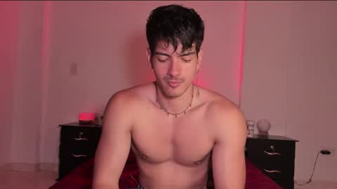 Snapshot of bbbeachboy chatting on 03.07.25 Valentino online show from 03.07.25