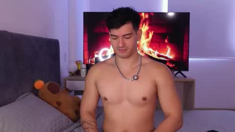 Snapshot of bbbeachboy chatting on 01.17.26 Valentino online show from 01.17.26