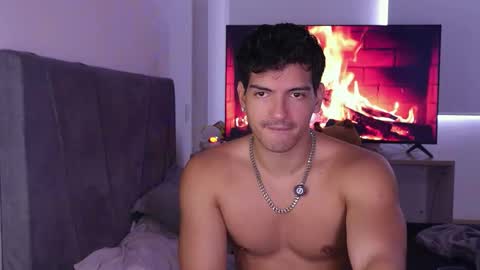 Snapshot of bbbeachboy chatting on 02.14.26 Valentino online show from 02.14.26