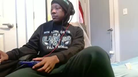 Snapshot of bbc_elrey chatting on 02.09.25 Racks online show from 02.09.25