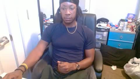 Snapshot of bbc_elrey chatting on 01.08.26 Racks online show from 01.08.26