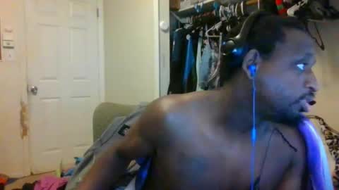 rocker n queen online show from 12.16.24