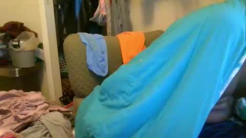 rocker n queen online show from 02.14.25