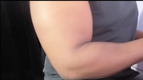 Snapshot of bbcthomas123112 chatting on 01.30.25 bbcthomas123112 online show from 01.30.25