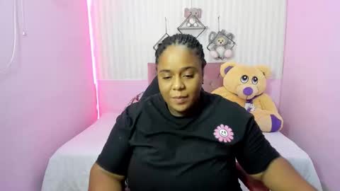 Snapshot of bbw_charlote chatting on 11.08.25 Charlote online show from 11.08.25