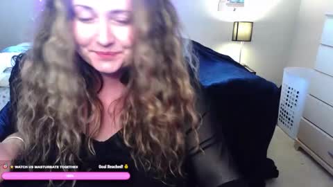 Snapshot of bbwbabe_freya chatting on 01.12.26 pixie online show from 01.12.26