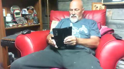 Snapshot of bbwlvr16 chatting on 05.19.26 bbwlvr16 online show from 05.19.26