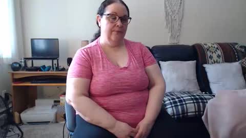 Julie online show from 04.19.26