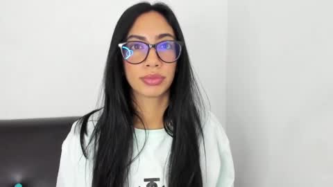 daniela villamizar online show from 12.30.24