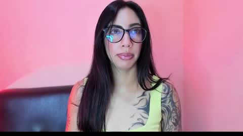 daniela villamizar online show from 01.21.25