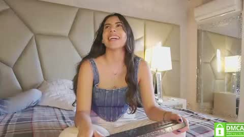 Helena  Evan online show from 07.14.26