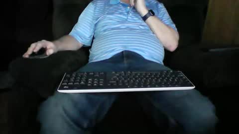 Snapshot of beachguy38 chatting on 02.17.26 beachguy38 online show from 02.17.26