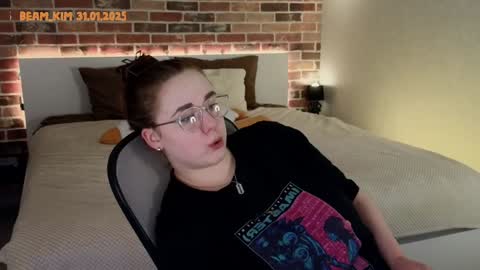 Snapshot of beam_kim chatting on 01.31.25 kim3 INDEPENDENT MODEL online show from 01.31.25