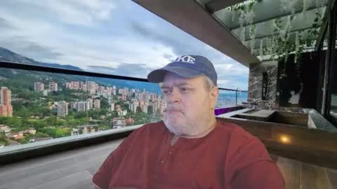 Snapshot of bear4muscle chatting on 04.02.26 Dookie online show from 04.02.26