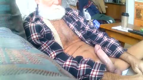 beardbushy online show from 02.18.25