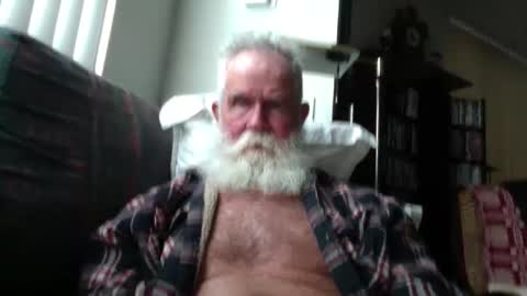 Snapshot of beardbushy chatting on 04.10.26 beardbushy online show from 04.10.26